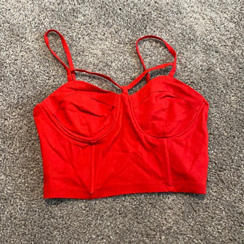 Crop top